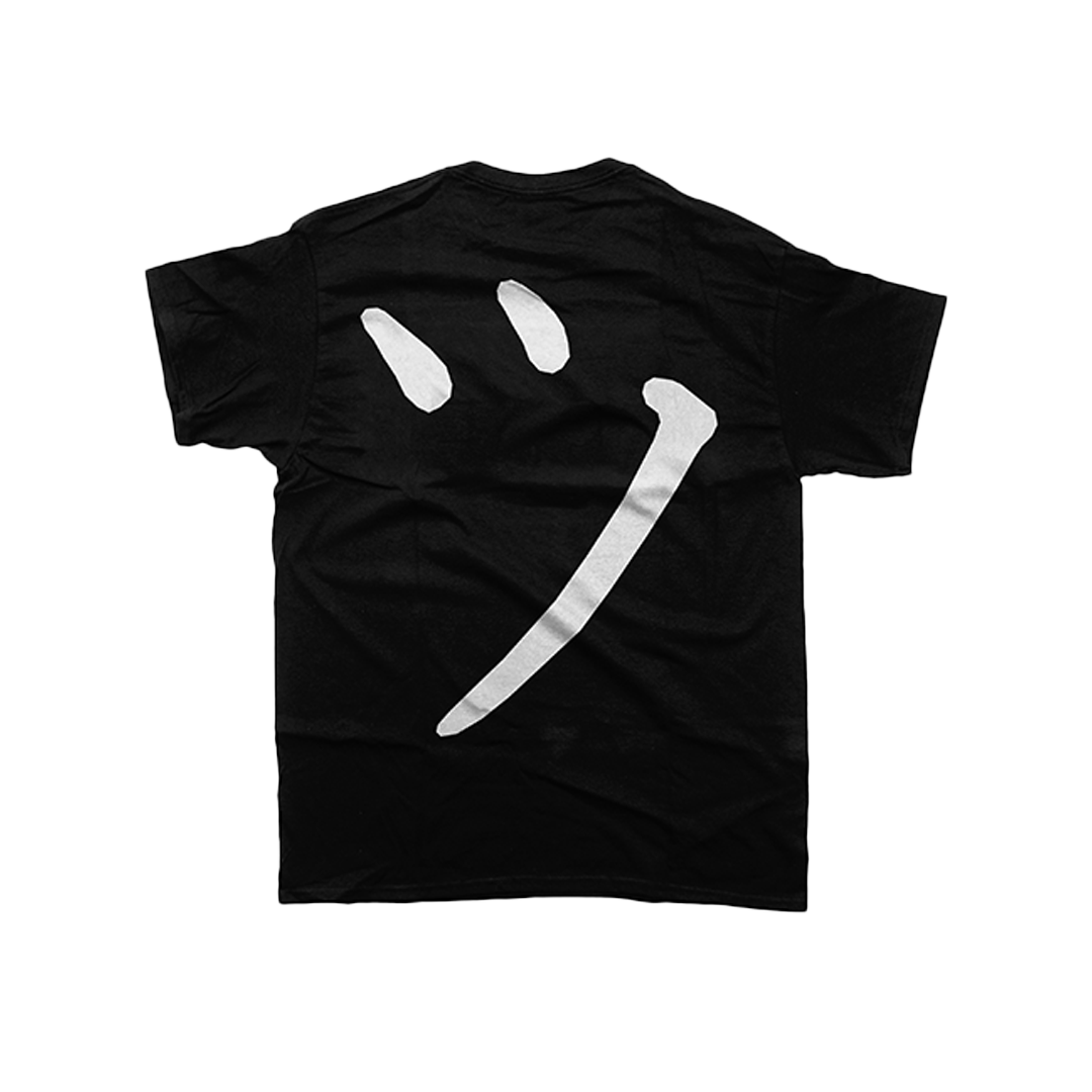 BLACK ESSENTIAL T-SHIRT