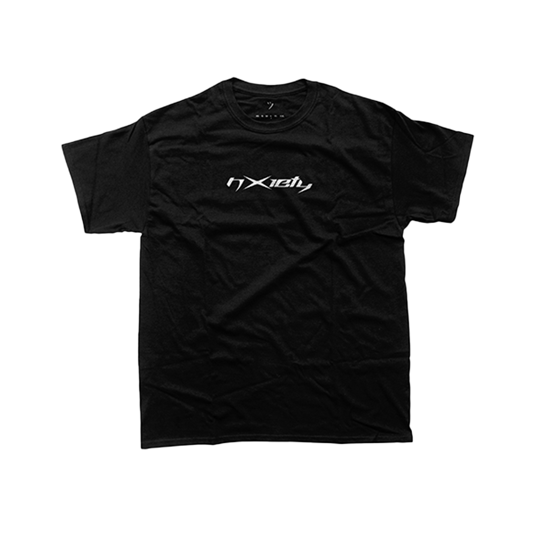 BLACK ESSENTIAL T-SHIRT